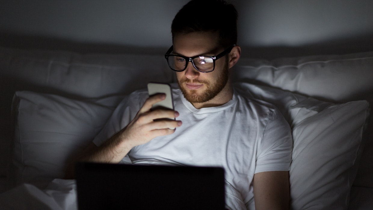 40 Prozent der Arbeitnehmer bearbeiten E-Mails im Bett 40 Prozent der Arbeitnehmer bearbeiten E-Mails im Bett