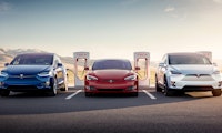 Flottenverband zu Tesla-Service: „Setzen, 5“