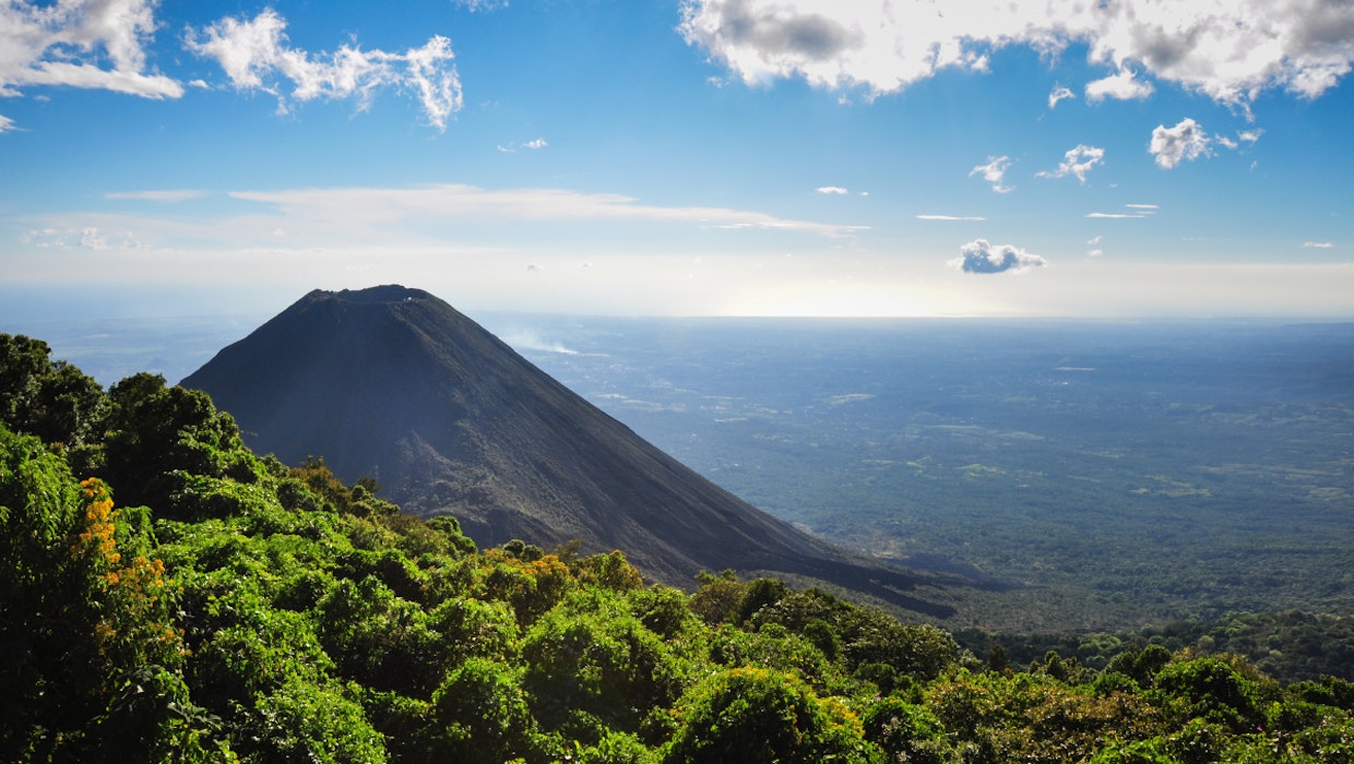 Bitcoin Mining in El Salvador: Erste Vulkan-BTC in Arbeit Bitcoin Mining in El Salvador: Erste Vulkan-BTC in Arbeit