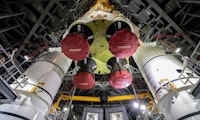 Riesenrakete steht: Nasa-Mondmission Artemis kommt langsam in die Gänge