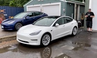 Tesla-Reparatur: Vertragswerkstatt fordert 16.000 Dollar – freie Werkstatt macht's für 700