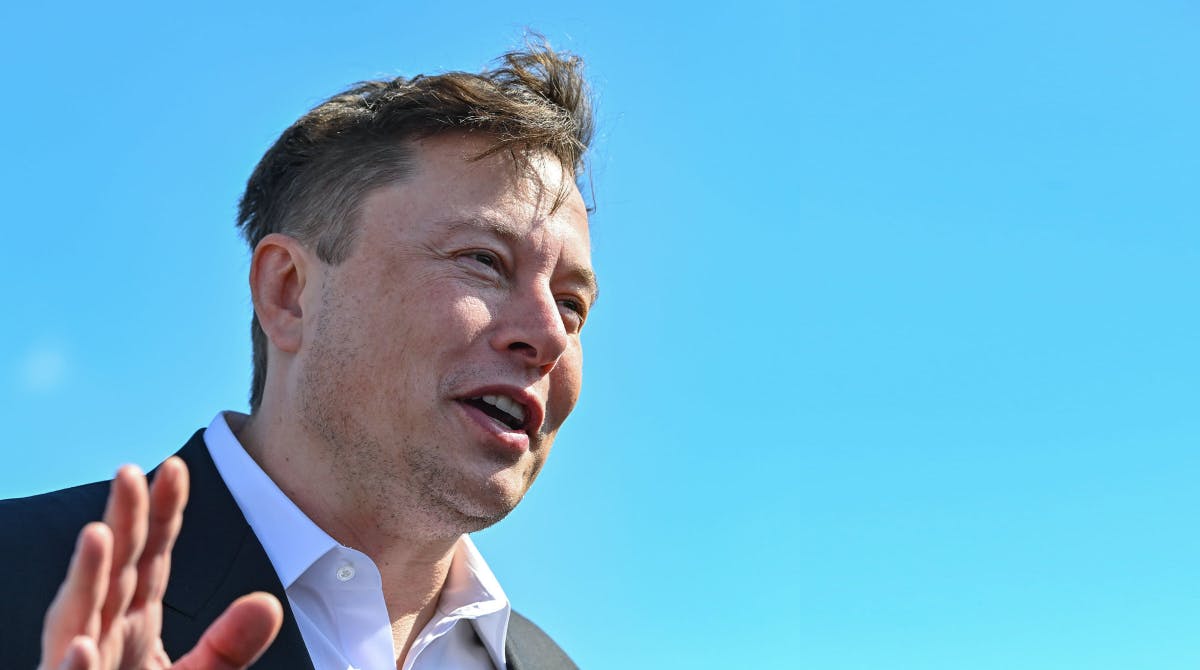 Steuerstreit Elon Musk Lasst Twitter Community Uber 10 Seiner Tesla Aktien Abstimmen