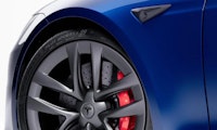 Rennsport-Paket: Tesla kündigt 20.000-Dollar-Bremse für Model S Plaid an