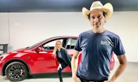 Nanu? Bruder von Elon Musk stößt Tesla-Aktien ab – einen Tag vor dem Twitter-Poll