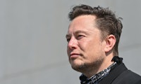 Elon Musk sieht Tesla als Opfer einer Verschwörung