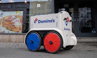 Wenn Maschinen liefern: Unterwegs mit einem Pizza-Roboter