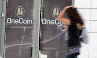 FBI setzt Onecoin-Betrügerin auf Liste der 10 meistgesuchten Flüchtigen